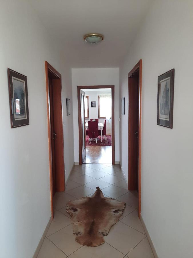 Apartman Mikulov Exteriör bild